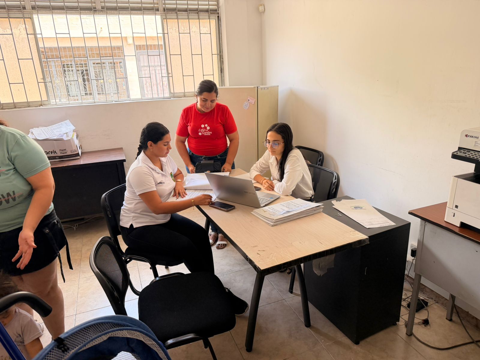 Brigada jurÃÂdica resolvió en cinco dÃÂas cerca de 100 casos gracias a Alianza institucional entre FUNDES y la ComisarÃÂa Primera de Familia