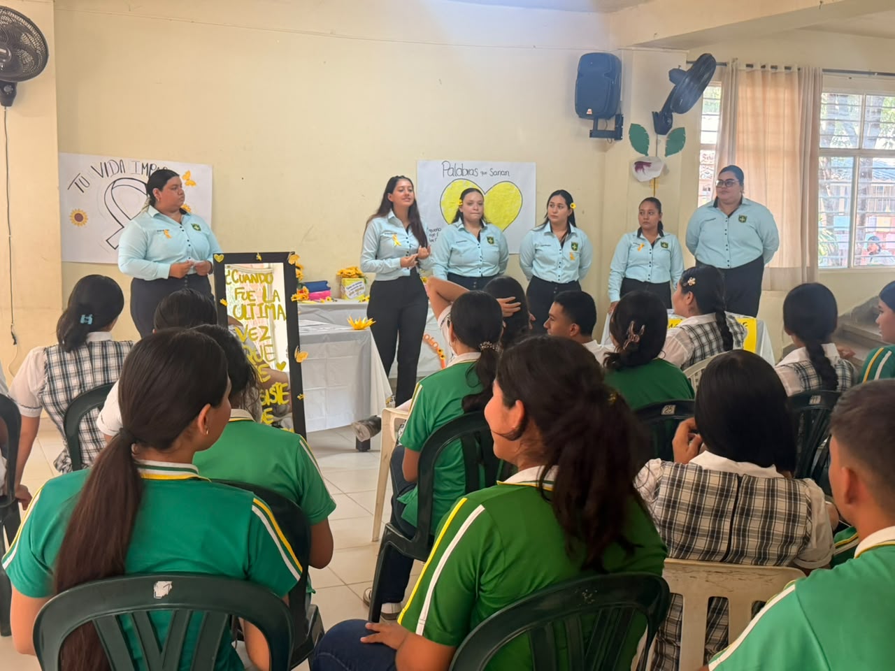 Estudiantes de PsicologÃÂa FUNDES hicieron de la prevención una conversación que llegó a las aulas y empresas del Espinal