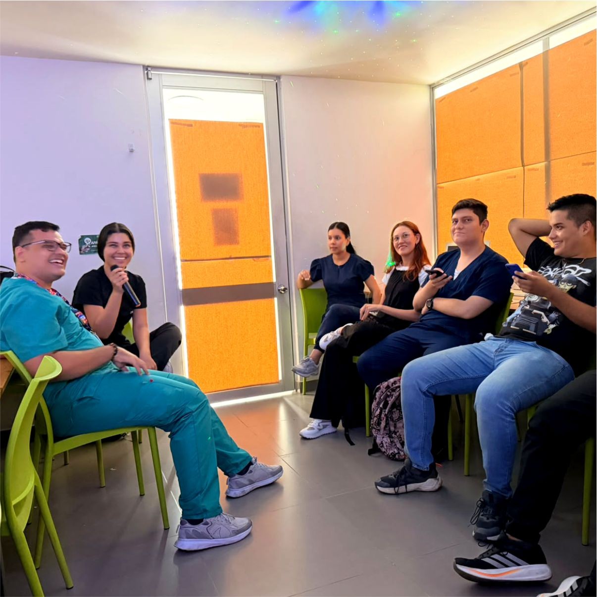 Estudiantes de PsicologÃa llevan conocimiento y herramientas para sanar, liberar y transformar las emociones.