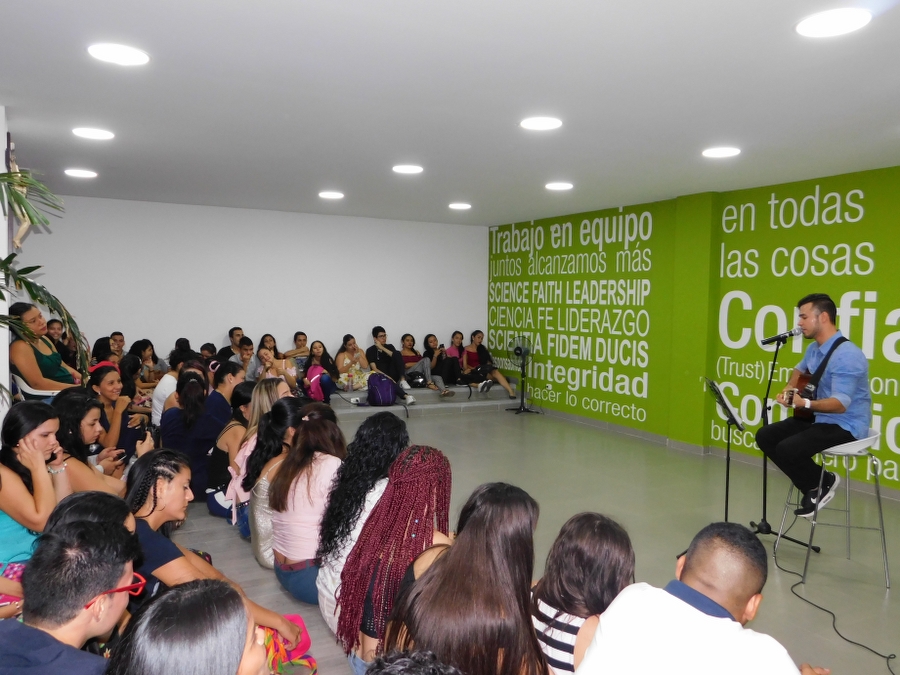 Exitosa celebración del dÃÂÂÂa internacional de la mujer
