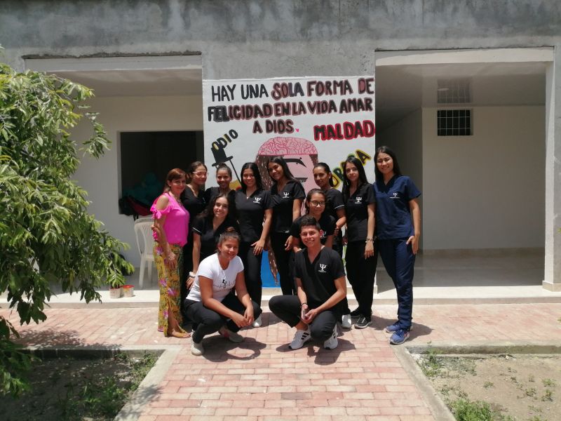 ESTUDIANTES DE PRIMER SEMESTRE DE PSICOLOGÃA CREAN ESTRATEGIA DE PREVENCIÃN EN SUSTANCIAS PSICOACTIVAS