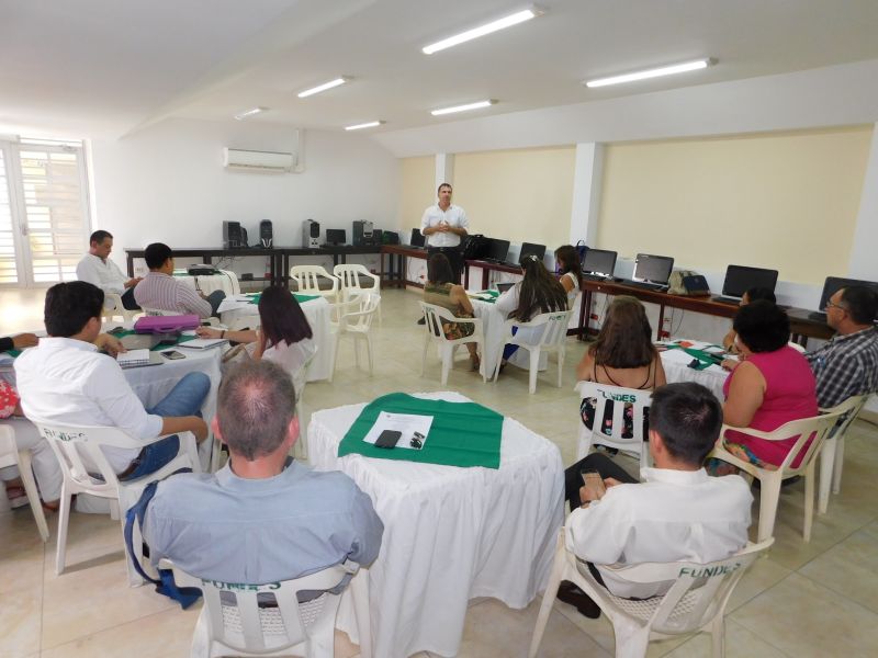 CAPACITACIÓN DOCENTE SOBRE EL DECRETO 1330