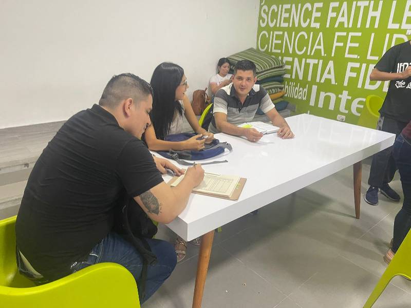 CÃPSULAS QUE SALVAN EL DÃA