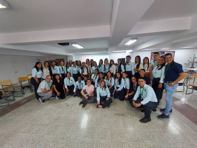 ESTUDIANTES DEL PROGRAMA DE PSICOLOGÃA DE FUNDES, HACEN VISITA PRÃCTICA EN MEDELLÃN PARA FORTALECER SUS COMPETENCIA EN INTERVENCIÃN CLÃNICA EN DUELO