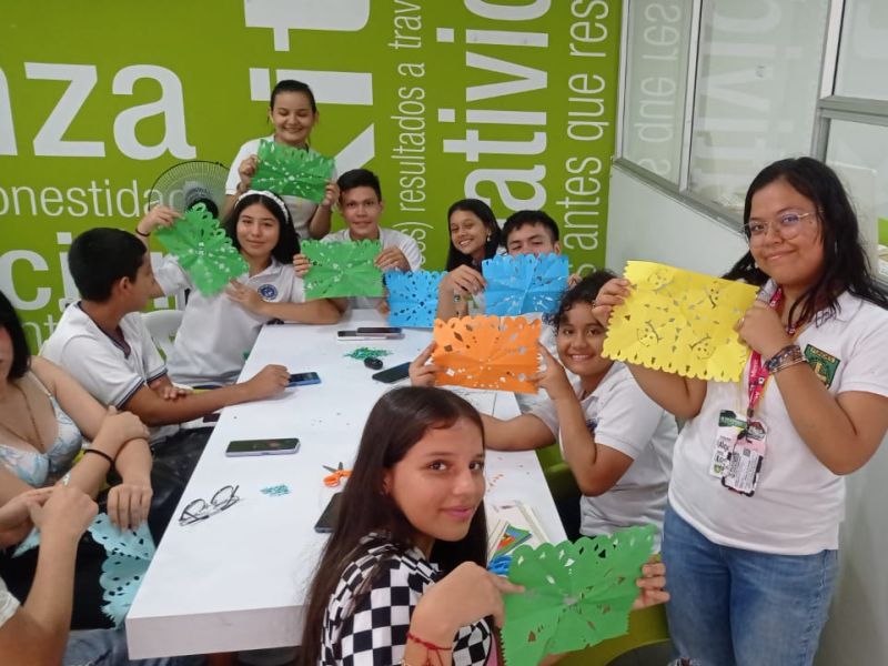 SEMILLERO LEER PARA CRECER REALIZA SU TALLER DE CREACIÓN Y LECTURA