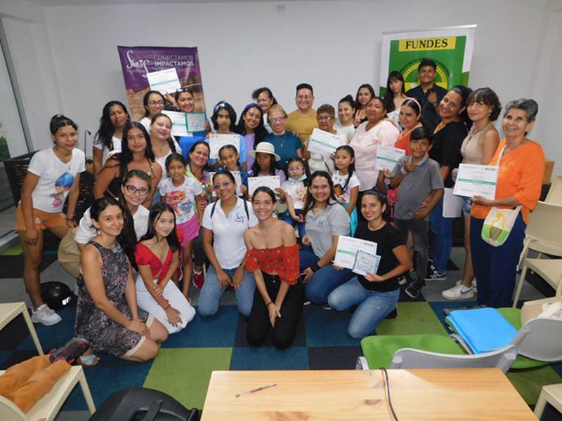 El programa de Licenciatura en Lengua Extranjera-Inglés y la Fundación She is se unieron para formar a personas de El Espinal con el proyecto de Aprendizaje+Servicio âCrecer juntosâ