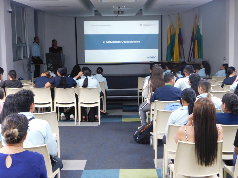 ESPACIO PSICOLÃGICO âLA RESOCIALIZACIÃN EN EL SISTEMA PENITENCIARIOâ