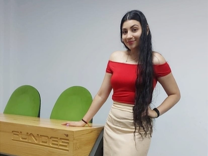 Exaltación académica a Linda Vanessa Sánchez Vela