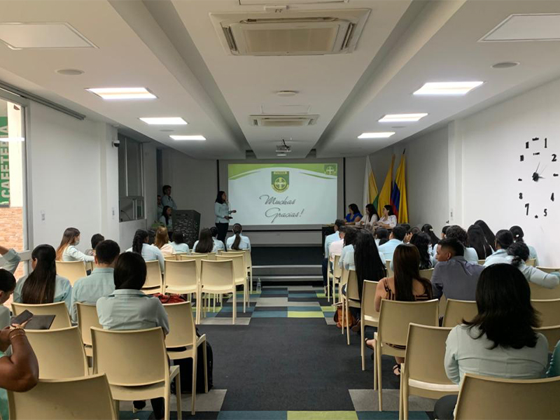 Estudiantes de PsicologÃÂa socializaron los exitosos resultados de sus prácticas profesionales
