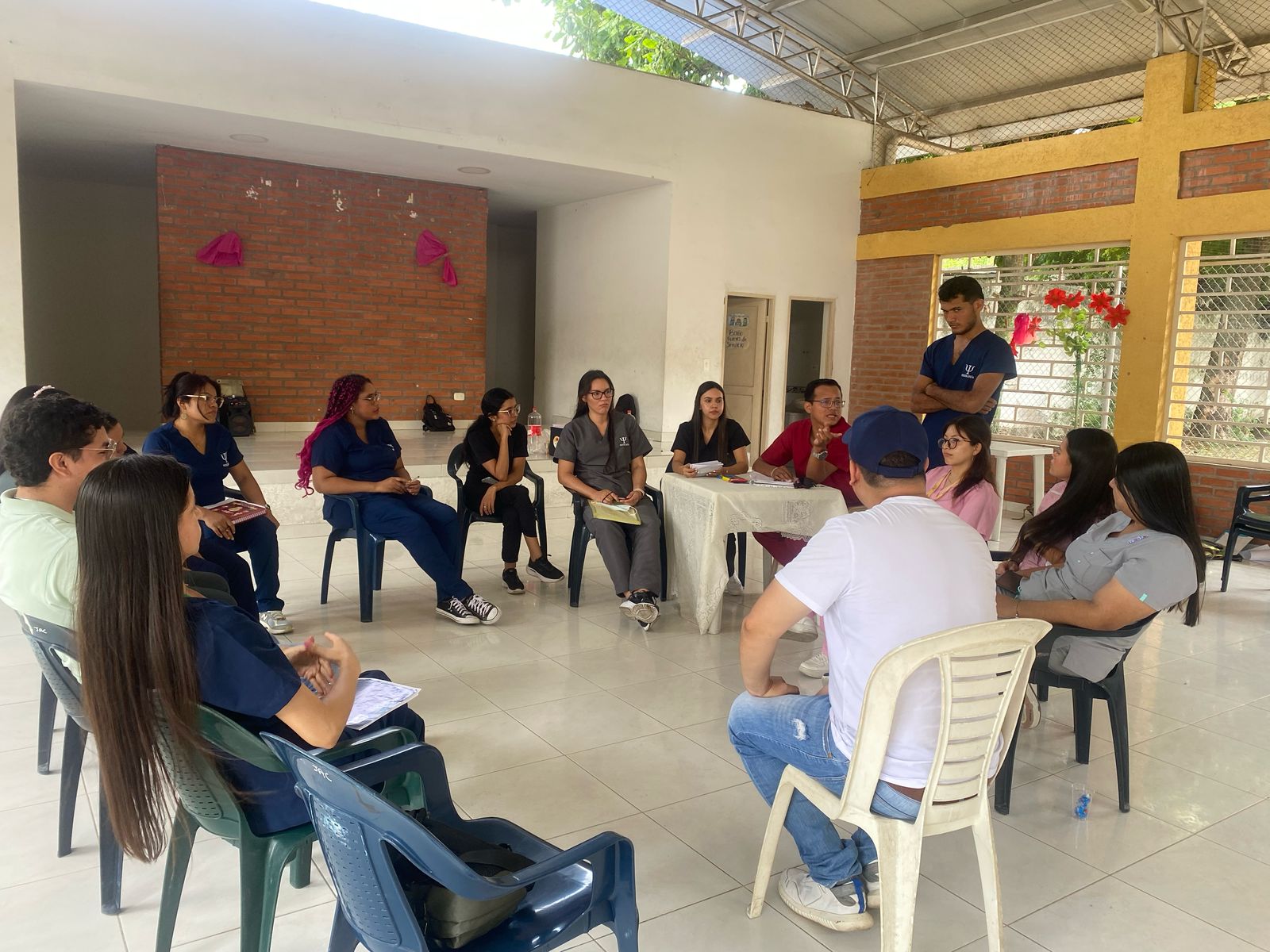 Barrio IsaÃas Olivar de El Espinal busca ser un âEcoBarrioâ con apoyo de estudiantes de PsicologÃa de FUNDES