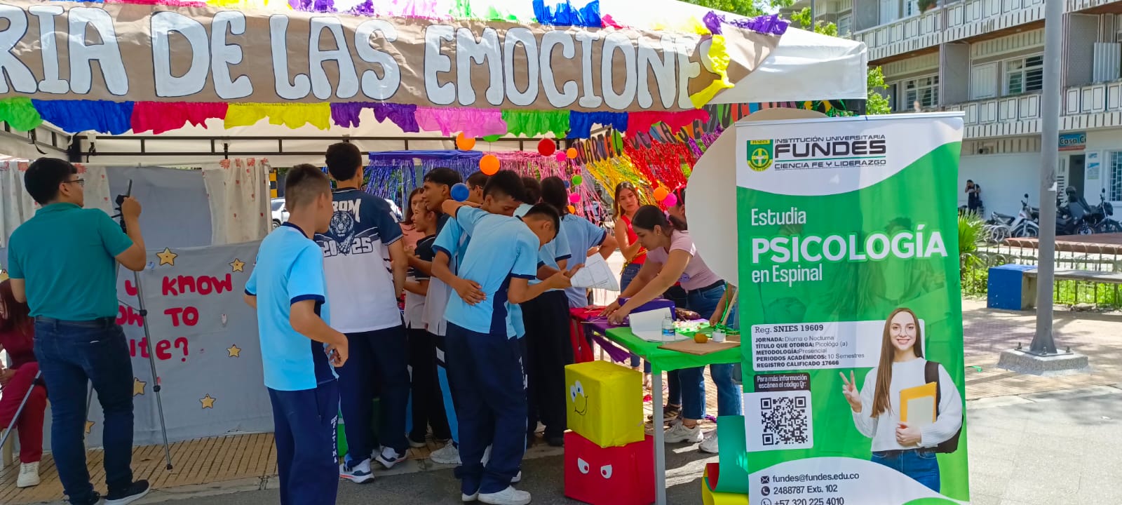 FUNDES convirtió el Parque Castañeda en un aula abierta para la inmersión bilingüe