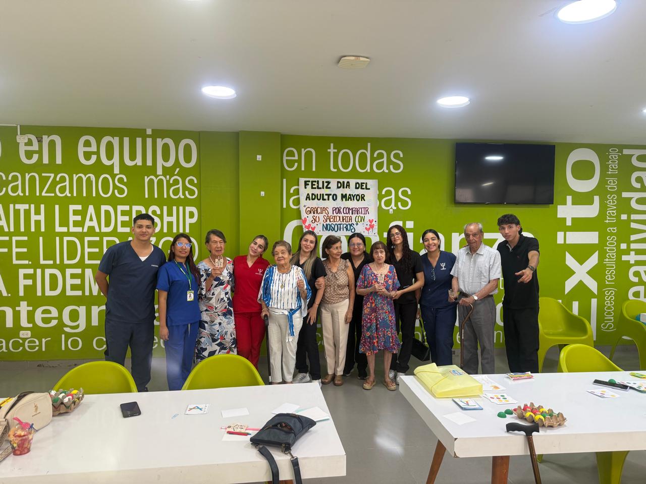 Con memoria activa y alegrÃa, FUNDES celebró a los adultos mayores